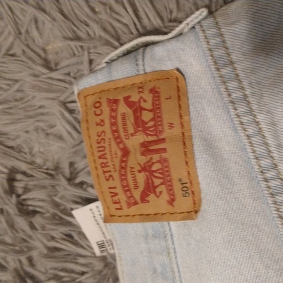 ❤️Levis shorts - Picture 4 of 7